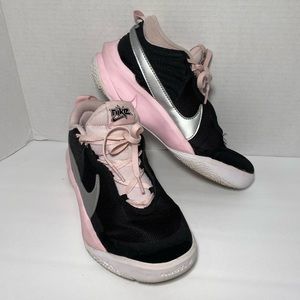 Nike Hustle D10 Black/Metallic/Pink Foam Youth size 6